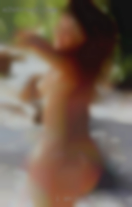 I enjoy one-on-one FL horny women sex, and group sex.